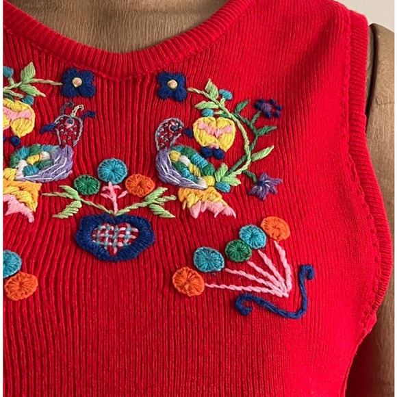 Vintage Bohemian Cropped Sweater Vest with Embroidery - Picture 5 of 13